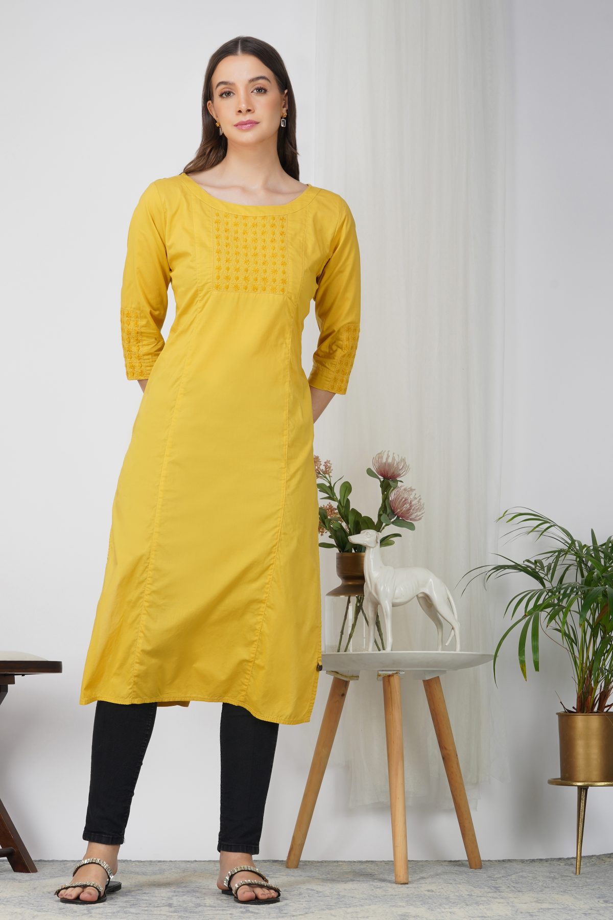 CRISCROS EMBROIDERED ANTIQUE GOLD COTTON KURTA